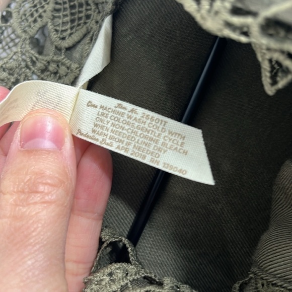 Matilda Jane Ambitious You Green Cape Vest Lace Button Up Floral Womens Size M - Picture 5 of 13